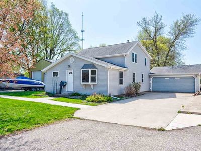 108 2nd Ave S, Estherville, IA, 51334