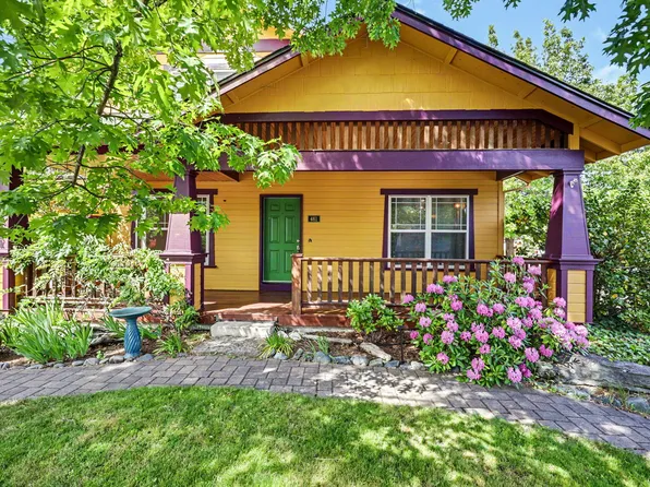 461 Parkside Dr, Ashland, OR 97520