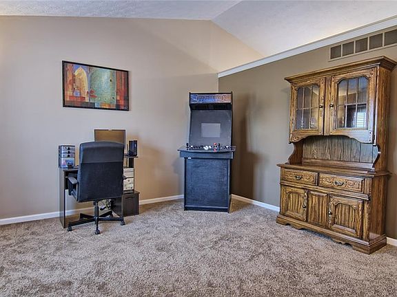 4th image of 244 Wood Forge Cir