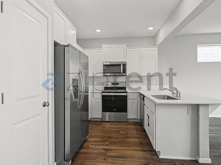 1404 SW 5th St — Photo 4