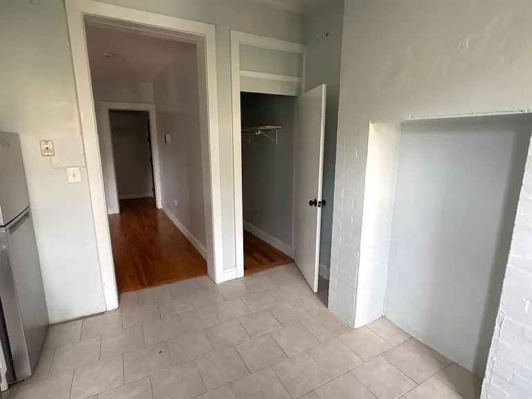 144 Bowers St #8 — Photo 2