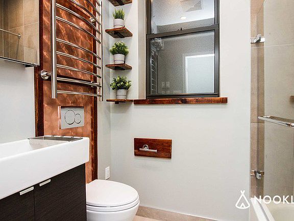 4th image of 1553 Dekalb Ave APT 1L