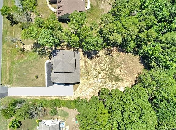 3rd image of 441 Shelby Ann Ln