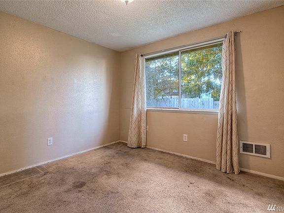 3rd image of 17314 6th Ave E