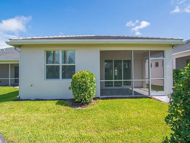 4501 Nautilus Cir — Photo 30