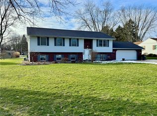 5190 Bob White St NW, North Canton, OH 44720
