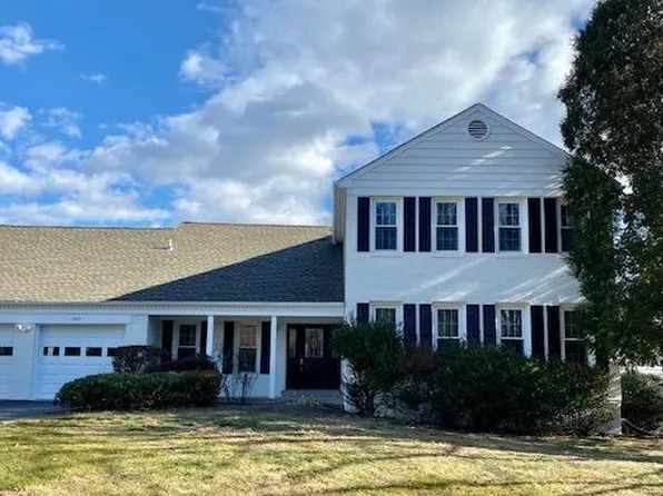 222 Apple Blossom Ct, Vienna, VA 22181
