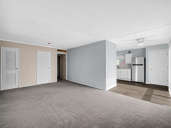 3rd image of 4049 Kentucky St
