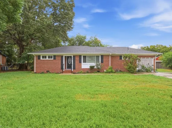 609 Manor Dr, Virginia Beach, VA 23464