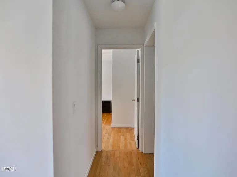 110 Stallion Dr — Photo 37