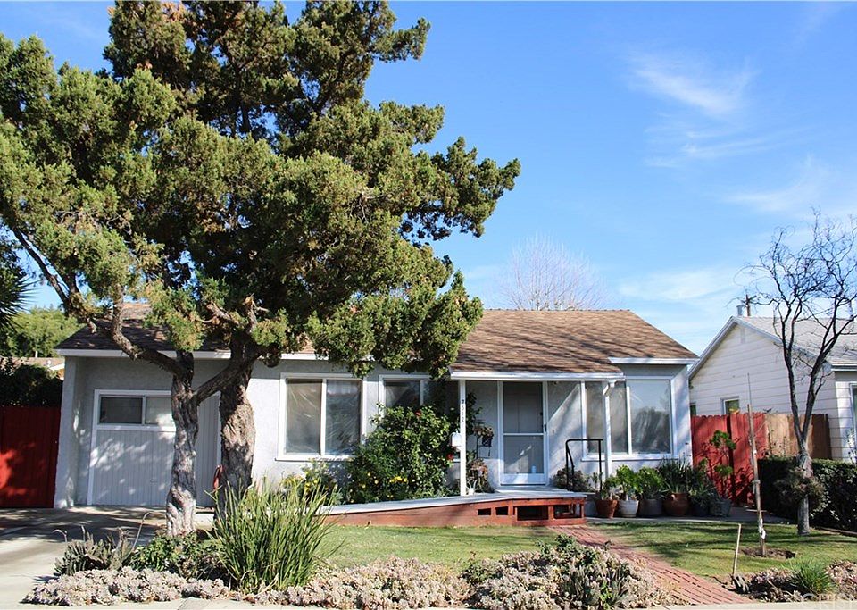 1st image of 7512 Balboa Blvd