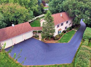 8S724 John St, Big Rock, IL 60511