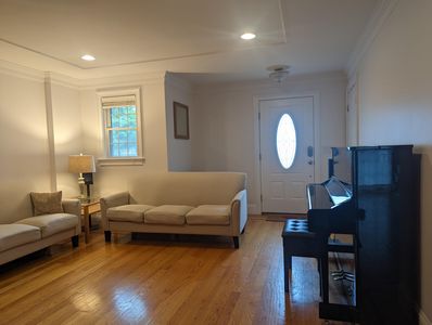 34 N Main St APT 3, Natick, MA, 01760