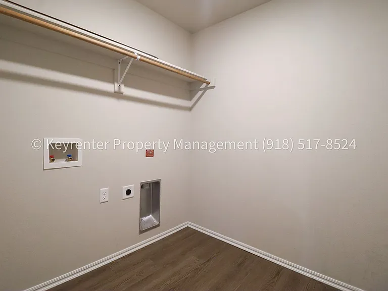 1308 Sunstone St — Photo 15