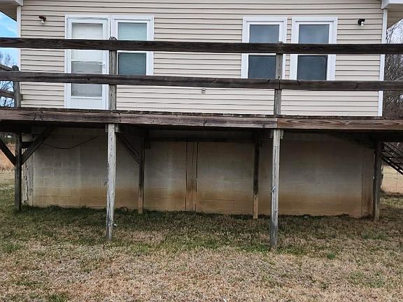 2nd image of 322 Mount Pelia Rd