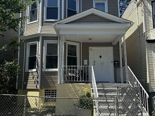229 Bidwell Ave, Jersey City, NJ 07305