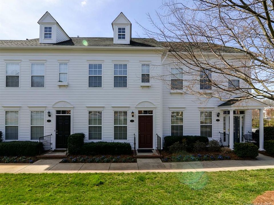 1st image of 315 Park Square Pl #315