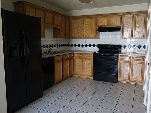 4th image of 4000 Hitchrock Dr #A