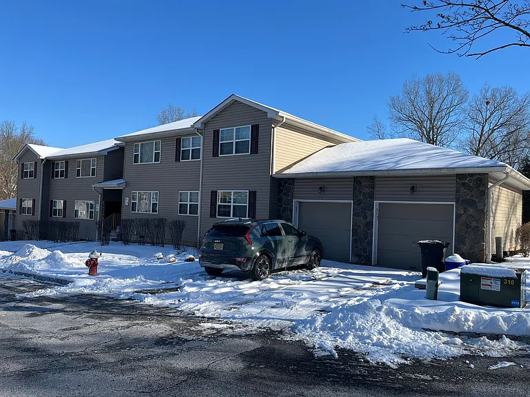 Bridgewater Oaks — Photo 20