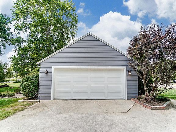 2nd image of 7585 Burkey Ave