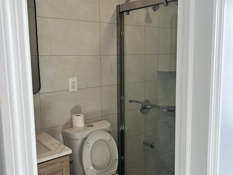 22 Amber St #1 — Photo 3