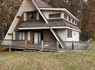 652 Pine Grove Rd, Lerona, WV 25971