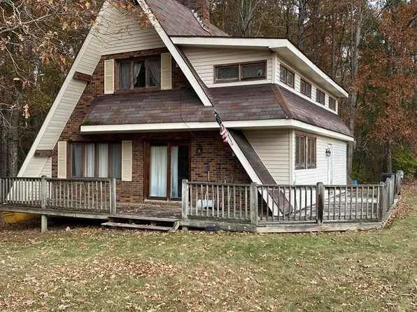 652 Pine Grove Rd, Lerona, WV 25971