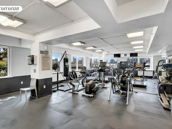 446 Kent Avenue image 9 of 10