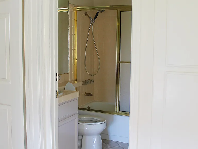Full bath on second floor