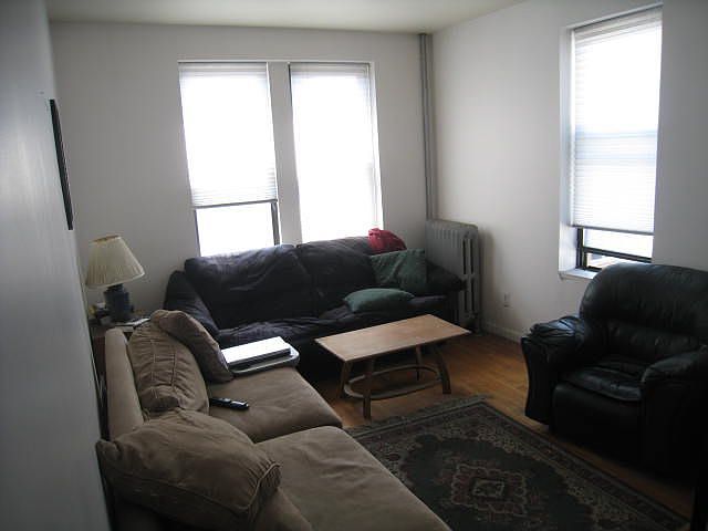 1st image of 2307 32nd St APT 3C