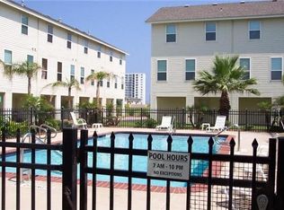 3100 75th St APT 8, Galveston, TX 77551