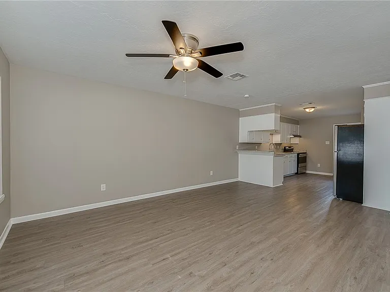 3917 Olive St #B — Photo 4