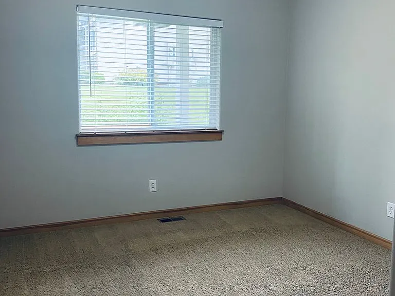 206 E Elcliff Rd — Photo 5