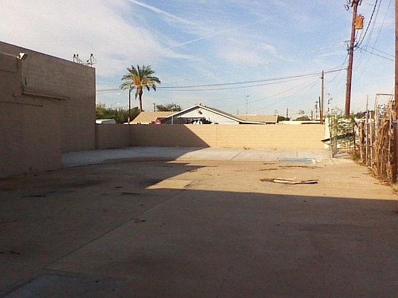 3rd image of 6802 N 55th Ave