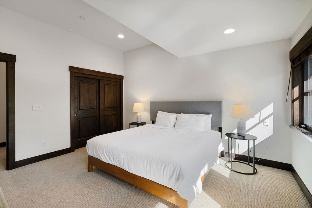 10120 Sagebrush Court 3