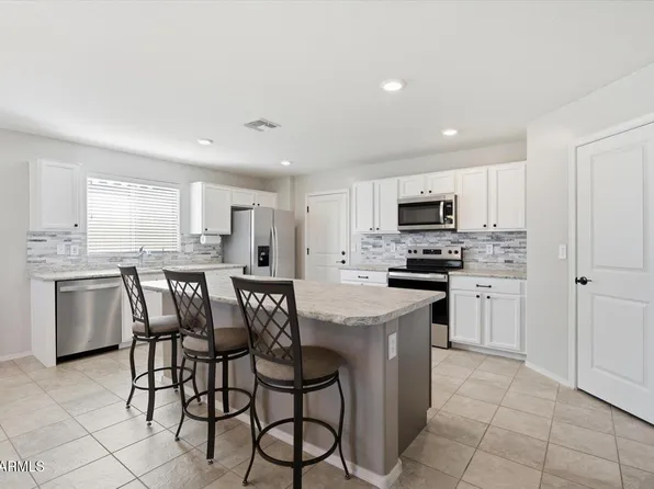 36859 N EL MORRO Trail, San Tan Valley, AZ 85140