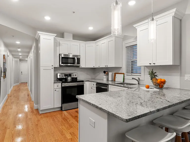 86 Marine Rd #4 — Photo 11