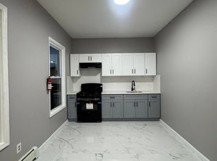 580 Broadway Ave #2R, Newark, NJ 07104