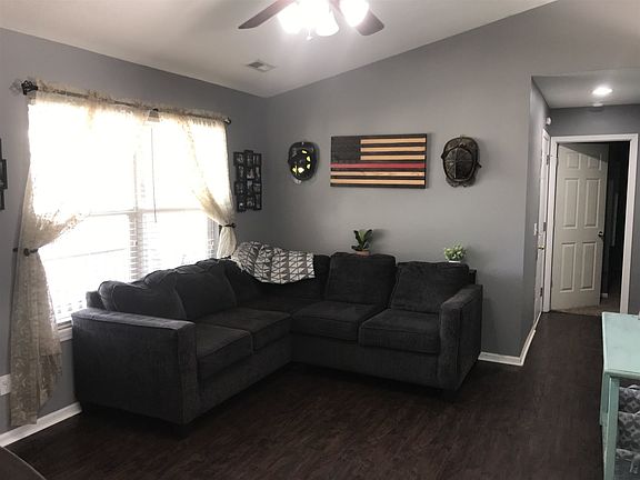 4th image of 3282 E Sherman St