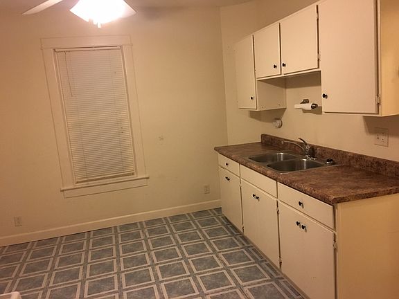 2nd image of 208 N Myers St