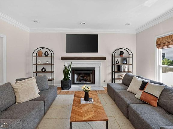 2nd image of 12 Forest Ridge Ct