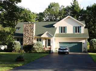 25 Pine Ridge Dr, Morrisonville, NY 12962