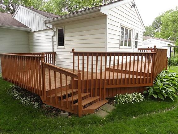 4th image of 1006 Maywood Dr