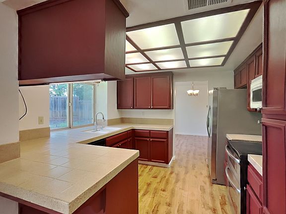 4th image of 2281 Dry Creek Ct