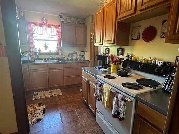 2nd image of 7730 94th Ct