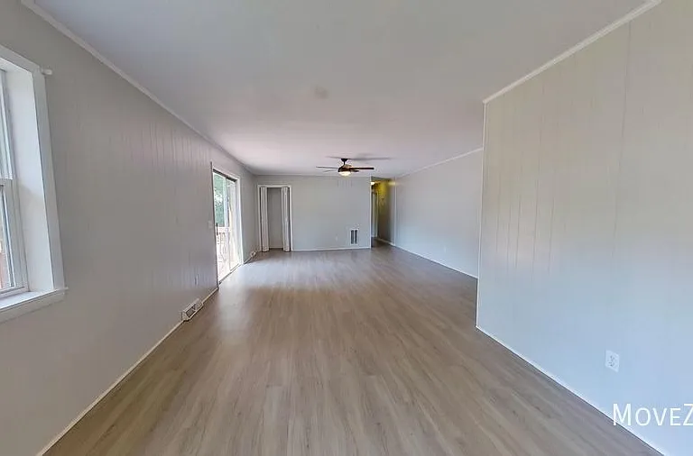 510 Wesley Ave — Photo 11