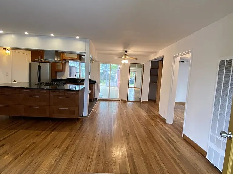 1414 San Carlos Ave — Photo 80