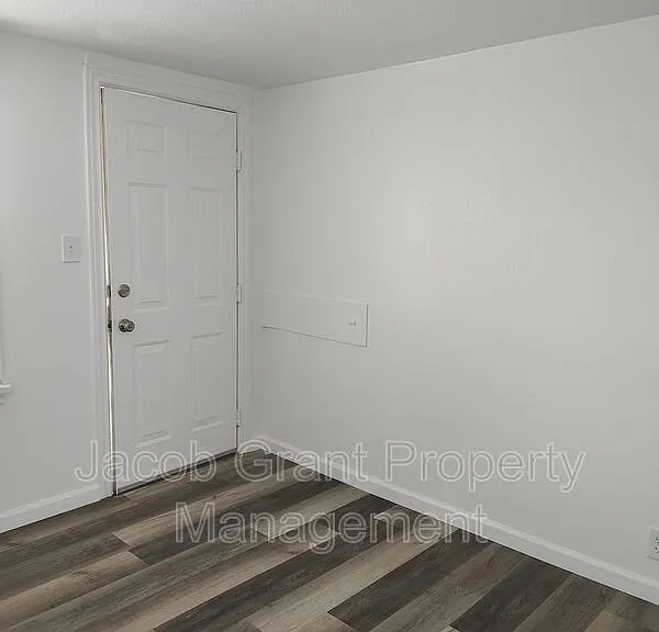 4719 Yellowstone Ave #16 — Photo 8