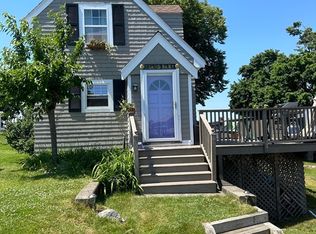 8 Cove Rd, Ipswich, MA 01938