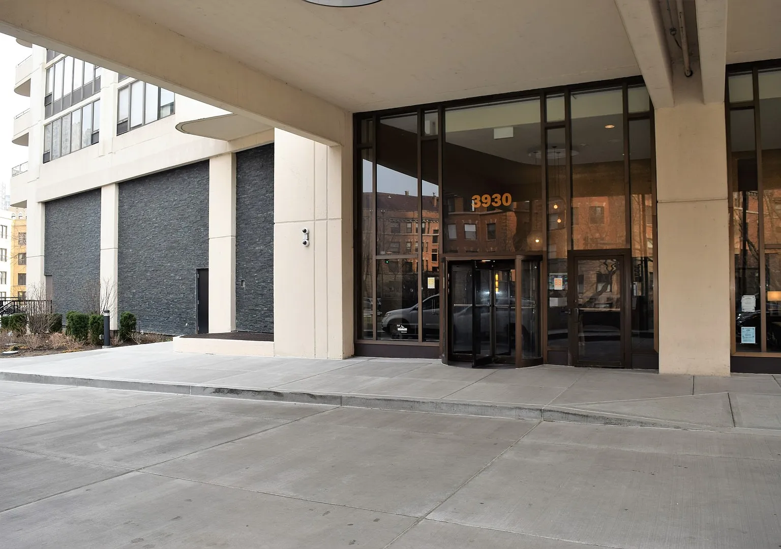 1 bed, 600 sqft, $2,350 — Photo 1